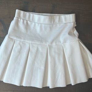 Lioness/Princess Polly White Pleated Skirt